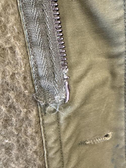 U'S NAVY（ユーエスネイビー）U'S NAVY (ユーエスネイビー) U'S NAVY　デッキジャケット カーキ サイズ:MEDIUMの古着・服飾アイテム