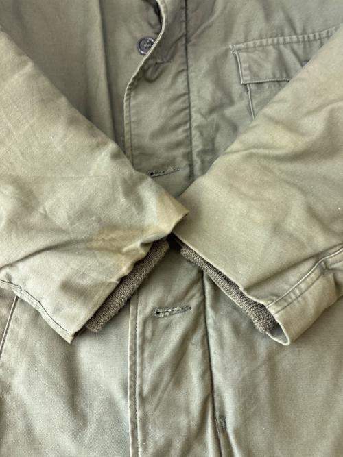 U'S NAVY（ユーエスネイビー）U'S NAVY (ユーエスネイビー) U'S NAVY　デッキジャケット カーキ サイズ:MEDIUMの古着・服飾アイテム