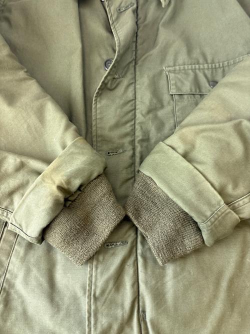 U'S NAVY（ユーエスネイビー）U'S NAVY (ユーエスネイビー) U'S NAVY　デッキジャケット カーキ サイズ:MEDIUMの古着・服飾アイテム