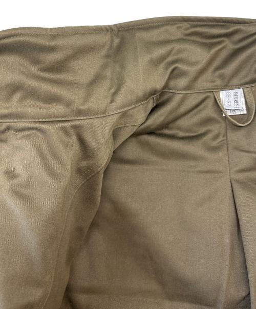 HEERESEIGENTUM（オーストリア軍）HEERESEIGENTUM (オーストリア軍) HEERESEIGENTUM　ジャケット カーキ サイズ:88-92の古着・服飾アイテム