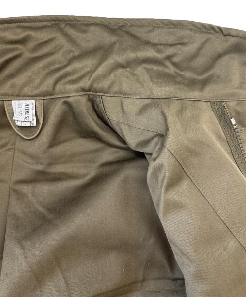 HEERESEIGENTUM（オーストリア軍）HEERESEIGENTUM (オーストリア軍) HEERESEIGENTUM　ジャケット カーキ サイズ:88-92の古着・服飾アイテム