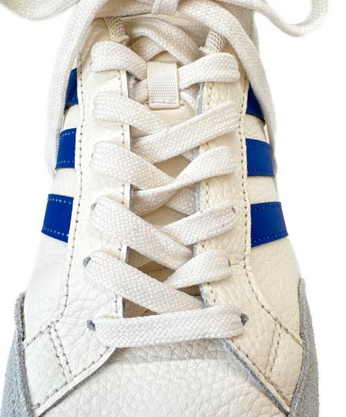 adidas（アディダス）adidas (アディダス) adidas　ローカットスニーカー アイボリー×ブルー サイズ:26の古着・服飾アイテム