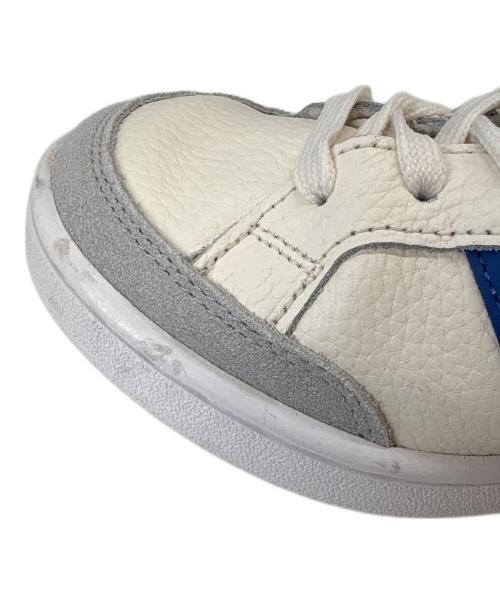 adidas（アディダス）adidas (アディダス) adidas　ローカットスニーカー アイボリー×ブルー サイズ:26の古着・服飾アイテム