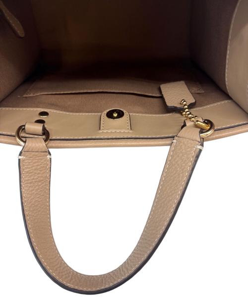 COACH（コーチ）COACH (コーチ) COACH　デンプシー トート 22 ベージュの古着・服飾アイテム