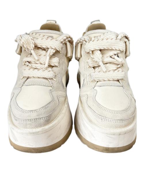 UGG（アグ）UGG (アグ) UGG　W ASTROMEL　スニーカー ホワイト サイズ:25の古着・服飾アイテム