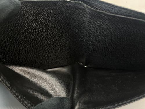 LOUIS VUITTON（ルイ ヴィトン）LOUIS VUITTON (ルイ ヴィトン) LOUIS VUITTON  タイガ　ポルトビエ 6 カルトクレディ  2つ折り財布の古着・服飾アイテム