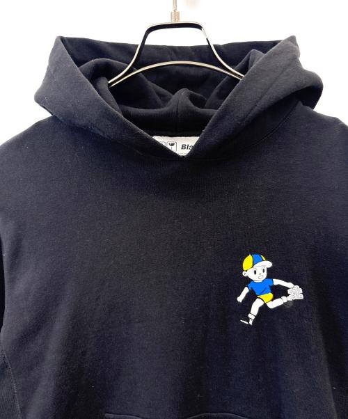 BlackEyePatch（ブラックアイパッチ）BlackEyePatch (ブラックアイパッチ) BlackEyePatch　飛び出し坊や　プルオーバーパーカー ブラック サイズ:Mの古着・服飾アイテム