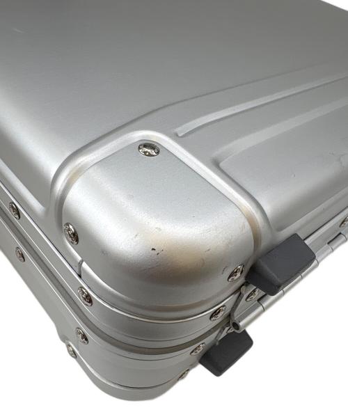 ZERO HALLIBURTON（ゼロ ハリバートン）ZERO HALLIBURTON (ゼロ ハリバートン) ZERO HALLIBURTON アタッシュケース グレーの古着・服飾アイテム