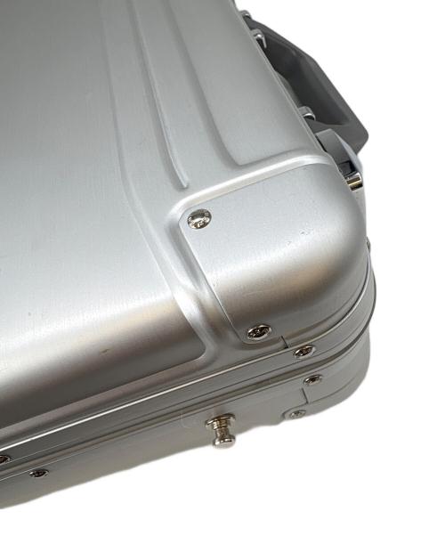 ZERO HALLIBURTON（ゼロ ハリバートン）ZERO HALLIBURTON (ゼロ ハリバートン) ZERO HALLIBURTON アタッシュケース グレーの古着・服飾アイテム