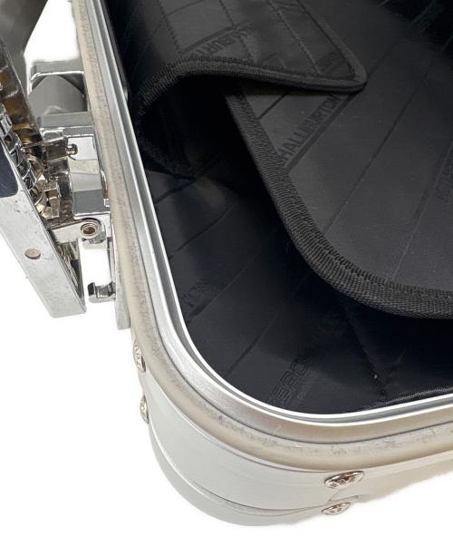 ZERO HALLIBURTON（ゼロ ハリバートン）ZERO HALLIBURTON (ゼロ ハリバートン) ZERO HALLIBURTON アタッシュケース グレーの古着・服飾アイテム