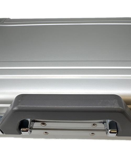 ZERO HALLIBURTON（ゼロ ハリバートン）ZERO HALLIBURTON (ゼロ ハリバートン) ZERO HALLIBURTON アタッシュケース グレーの古着・服飾アイテム