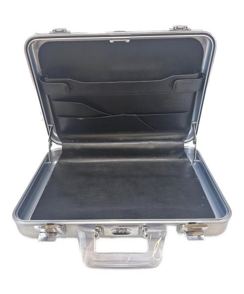 ZERO HALLIBURTON（ゼロ ハリバートン）ZERO HALLIBURTON (ゼロ ハリバートン) ZERO HALLIBURTON　アタッシュケース グレーの古着・服飾アイテム