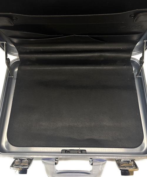 ZERO HALLIBURTON（ゼロ ハリバートン）ZERO HALLIBURTON (ゼロ ハリバートン) ZERO HALLIBURTON　アタッシュケース グレーの古着・服飾アイテム