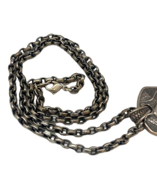 彫銀（ホリギン）彫銀 (ホリギン) 彫銀　龍　必常現金　シルバーペンダントの古着・服飾アイテム