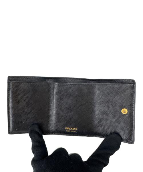 PRADA（プラダ）PRADA (プラダ) PRADA 　サフィアーノ 　3つ折り財布 ブラックの古着・服飾アイテム