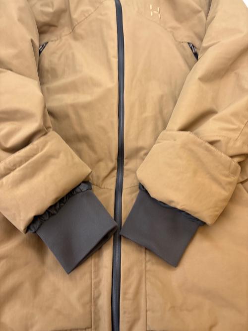 HAGLOFT（ホグロフス）HAGLOFT (ホグロフス) HAGLOFT　マウンテンパーカー ベージュ サイズ:Sの古着・服飾アイテム