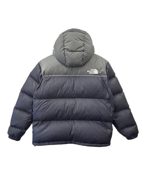 THE NORTH FACE（ザ ノース フェイス）THE NORTH FACE (ザ ノース フェイス) THE NORTH FACE　ヌプシフーディ　ダウンジャケット ネイビー×グレー サイズ:XLの古着・服飾アイテム