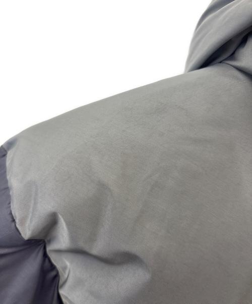 THE NORTH FACE（ザ ノース フェイス）THE NORTH FACE (ザ ノース フェイス) THE NORTH FACE　ヌプシフーディ　ダウンジャケット ネイビー×グレー サイズ:XLの古着・服飾アイテム