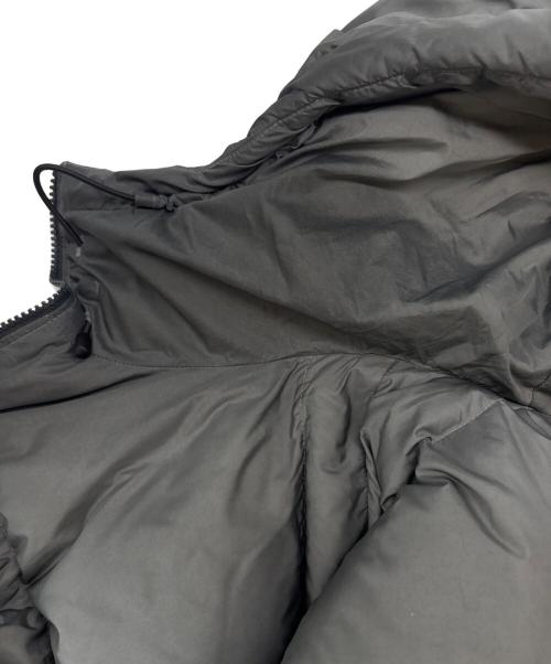 THE NORTH FACE（ザ ノース フェイス）THE NORTH FACE (ザ ノース フェイス) THE NORTH FACE　ヌプシフーディ　ダウンジャケット ネイビー×グレー サイズ:XLの古着・服飾アイテム