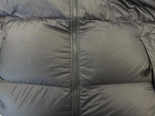 THE NORTH FACE（ザ ノース フェイス）THE NORTH FACE (ザ ノース フェイス) THE NORTH FACE　ヌプシフーディ　ダウンジャケット ネイビー×グレー サイズ:XLの古着・服飾アイテム