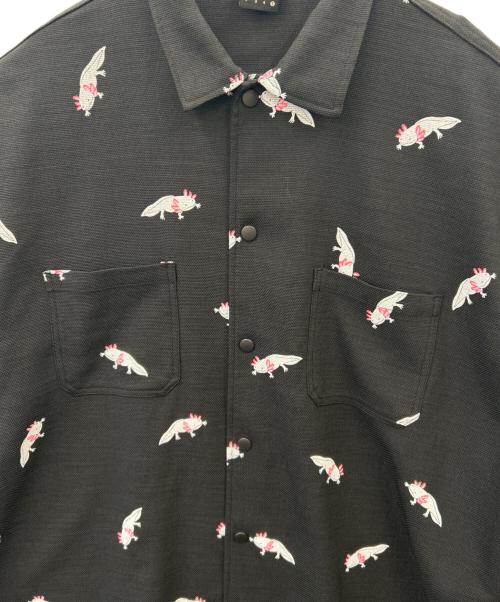 go slow caravan（ゴースローキャラバン）go slow caravan (ゴースローキャラバン) go slow caravan　ウーパールーパー総柄スナップシャツ　半袖シャツ ブラック サイズ:5の古着・服飾アイテム