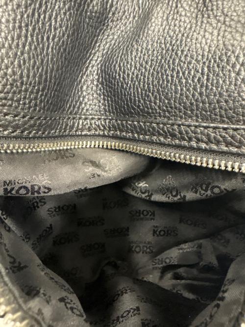MICHAEL KORS（マイケルコース）MICHAEL KORS (マイケルコース) MICHAEL KORS　ショルダーバッグ ブラックの古着・服飾アイテム