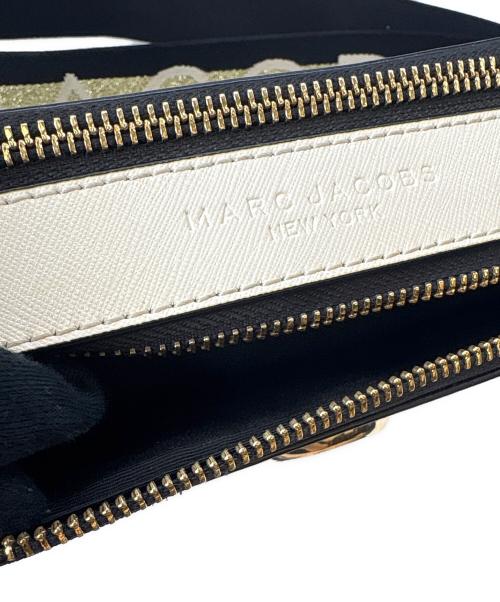 MARC JACOBS（マークジェイコブス）MARC JACOBS (マークジェイコブス) MARC JACOBS　スナップショット　ショルダーバッグ ブラウン×アイボリーの古着・服飾アイテム