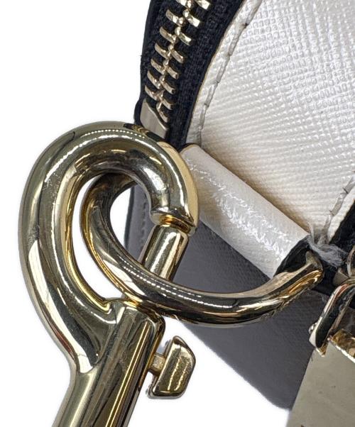 MARC JACOBS（マークジェイコブス）MARC JACOBS (マークジェイコブス) MARC JACOBS　スナップショット　ショルダーバッグ ブラウン×アイボリーの古着・服飾アイテム
