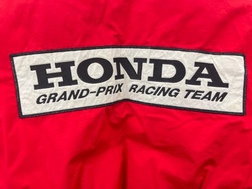 HONDA F-1 COLLECTION（ホンダエフワンコレクション）HONDA F-1 COLLECTION (ホンダエフワンコレクション) HONDA F-1 COLLECTION　ダウンジャケット レッド サイズ:Oの古着・服飾アイテム