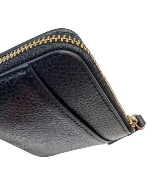 MARC JACOBS（マークジェイコブス）MARC JACOBS (マークジェイコブス) MARC JACOBS 　2つ折り財布 ブラックの古着・服飾アイテム
