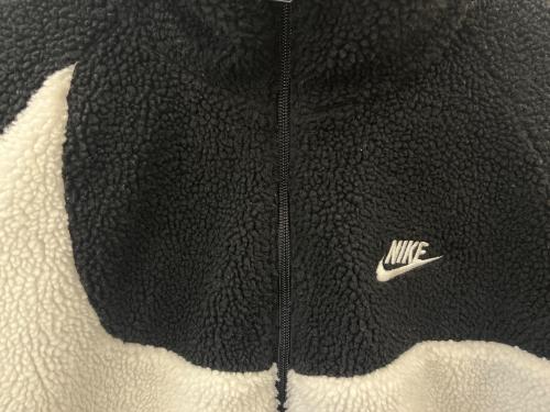 NIKE（ナイキ）NIKE (ナイキ) NIKE  リバーシブルブルゾン ブラック×ホワイト サイズ:Ｌの古着・服飾アイテム