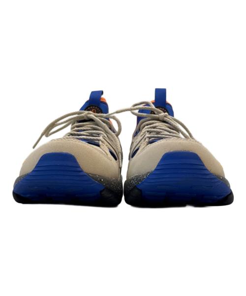 NIKE ACG（ナイキエーシージー）NIKE ACG (ナイキエーシージー) NIKE ACG　スニーカー ベージュ×ブルー×オレンジ サイズ:24.5の古着・服飾アイテム