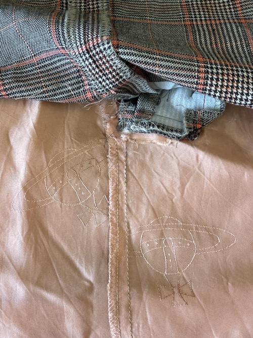 Vivienne Westwood RED LABEL（ヴィヴィアンウエストウッドレッドレーベル）Vivienne Westwood RED LABEL (ヴィヴィアンウエストウッドレッドレーベル) Vivienne Westwood RED LABEL　スカート グレー サイズ:3の古着・服飾アイテム