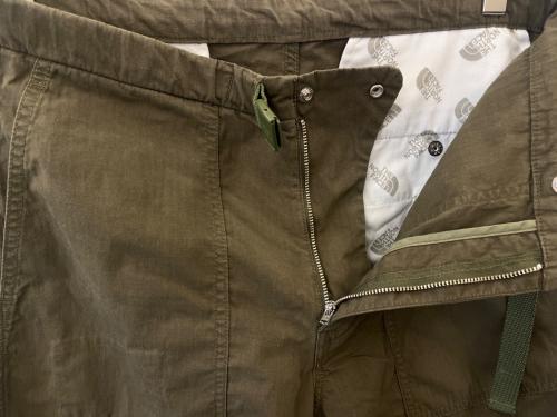 THE NORTH FACE（ザ ノース フェイス）THE NORTH FACE (ザ ノース フェイス) THE NORTH FACE　Ripstop Wide Cropped pants　パンツ オリーブ サイズ:30の古着・服飾アイテム