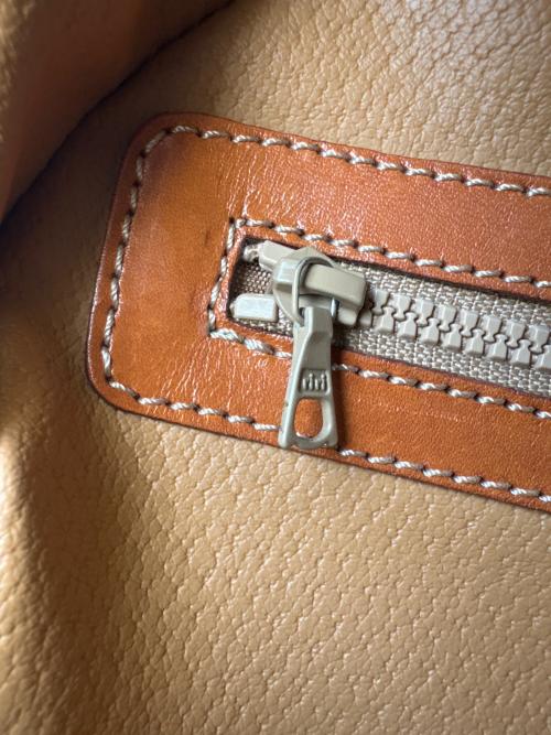 CELINE（セリーヌ）CELINE (セリーヌ) CELINE　マカダム　ハンドバッグ ブラウンの古着・服飾アイテム
