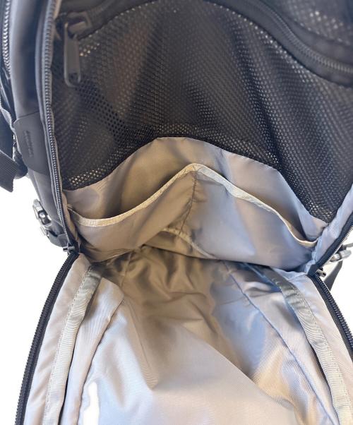 THE NORTH FACE（ザ ノース フェイス）THE NORTH FACE (ザ ノース フェイス) THE NORTH FACE　HOT SHOT　バックパック オールブラックの古着・服飾アイテム