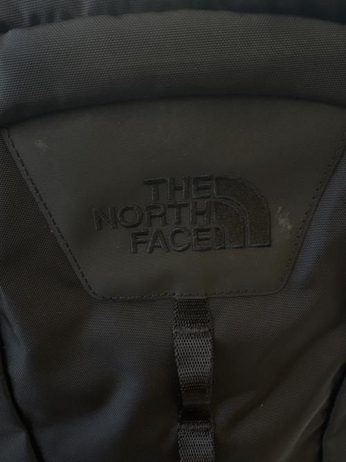 THE NORTH FACE（ザ ノース フェイス）THE NORTH FACE (ザ ノース フェイス) THE NORTH FACE　HOT SHOT　バックパック オールブラックの古着・服飾アイテム