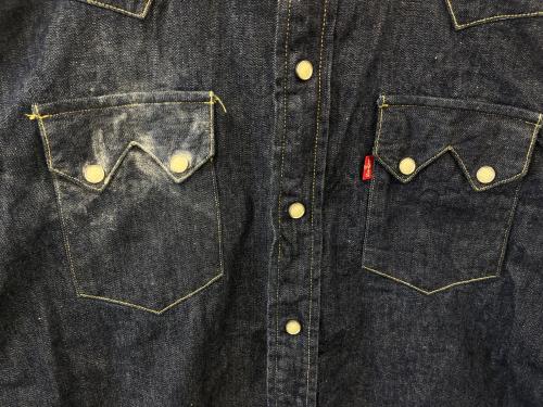 LEVI'S VINTAGE CLOTHING（リーバイス ビンテージ クロージング）LEVI'S VINTAGE CLOTHING (リーバイス ビンテージ クロージング) LEVI'S VINTAGE CLOTHING　ショートホーン復刻モデル　90sウェスタンシャツ 米国バレンシア工場製 ネイビー サイズ:Mの古着・服飾アイテム
