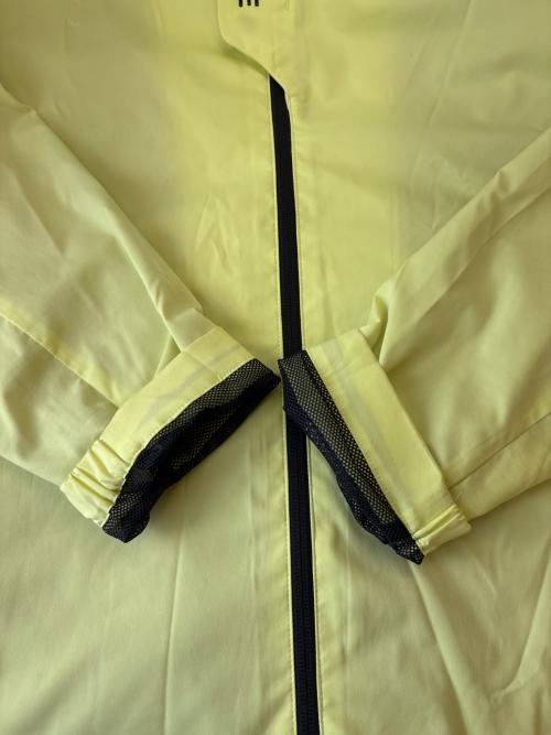 DESCENTE（デサント）DESCENTE (デサント) DESCENTE　ソロテックス フーデッドウインドジャケット イエロー×ブラック サイズ:XOの古着・服飾アイテム