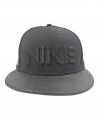 NIKEナイキ）の古着「NIKE　DOVER STREET MARKET パイソンレザー　キャップ　」｜ブラック