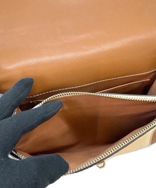 CHARLES & KEITH（チャールズアンドキース）CHARLES & KEITH (チャールズアンドキース) CHARLES & KEITH　キャンバス ターンロックチェーンハンドルバッグ　ハンドバッグ アイボリー×ブラウンの古着・服飾アイテム