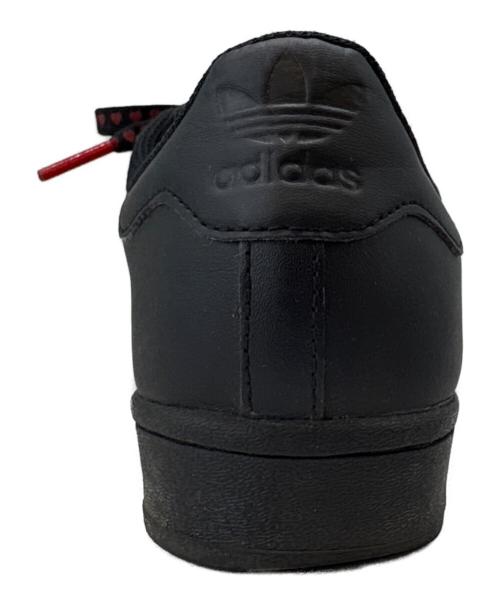 adidas（アディダス）adidas (アディダス) adidas　ローカットスニーカー　ハート柄 ブラック サイズ:25.5の古着・服飾アイテム