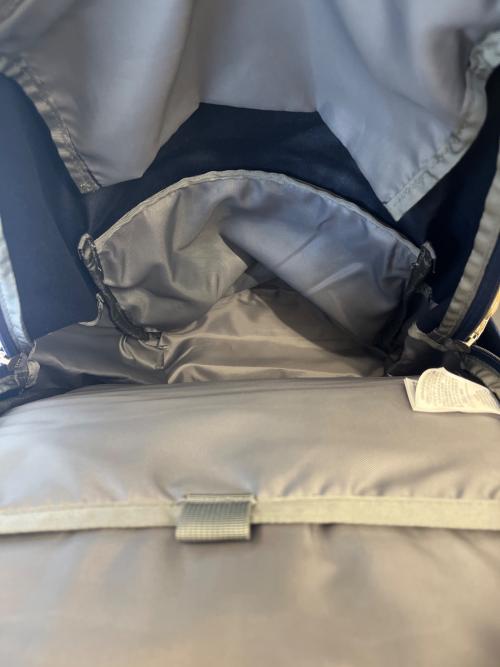THE NORTH FACE（ザ ノース フェイス）THE NORTH FACE (ザ ノース フェイス) THE NORTH FACE　リュック ネイビーの古着・服飾アイテム