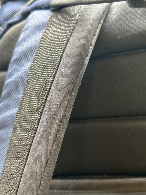 VICTORINOX（ビクトリノックス）VICTORINOX (ビクトリノックス) アルトモント プロフェッショナル エッセンシャル ラップトップ バックパック　バックパック ネイビーの古着・服飾アイテム