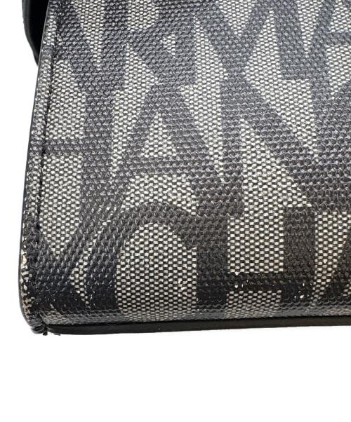 ARMANI EXCHANGE（アルマーニ エクスチェンジ）ARMANI EXCHANGE (アルマーニ エクスチェンジ) ARMANI EXCHANGE　BOXロゴバックル ミニハンドバッグ　ハンドバッグの古着・服飾アイテム