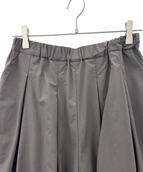 BEARDSLEY（ビアズリー）BEARDSLEY (ビアズリー) BEARDSLEY　タックフレアパンツ ダークブラウン サイズ:1の古着・服飾アイテム
