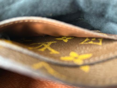 LOUIS VUITTON（ルイ ヴィトン）LOUIS VUITTON (ルイ ヴィトン) LOUIS VUITTON　ポルトフォイユ・サラ　モノグラム　長財布 ブラウンの古着・服飾アイテム