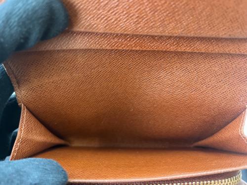 LOUIS VUITTON（ルイ ヴィトン）LOUIS VUITTON (ルイ ヴィトン) LOUIS VUITTON　モノグラム　ポルトモネ・ジップ2つ折り財布 ブラウンの古着・服飾アイテム