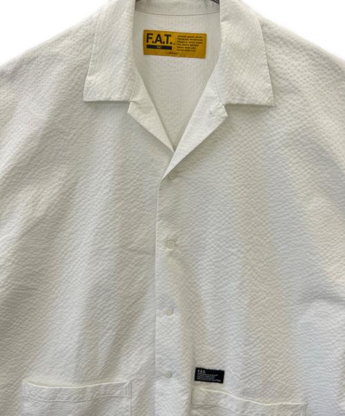 FAT（エフエーティー）FAT (エフエーティー) FAT　GIGGASUCKER　半袖シャツ ホワイト サイズ:不明の古着・服飾アイテム