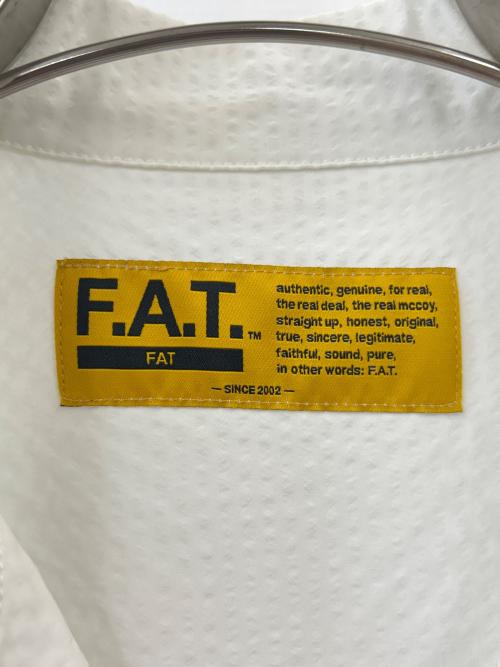 FAT（エフエーティー）FAT (エフエーティー) FAT　GIGGASUCKER　半袖シャツ ホワイト サイズ:不明の古着・服飾アイテム
